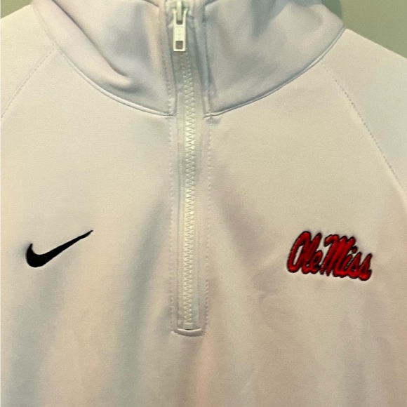 Nike White Pullover Hoodie. Ole Miss & Nike logos. Large. Good condition - Picture 2 of 3